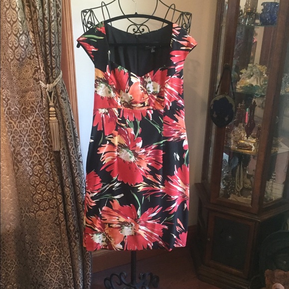 Not for sell yet Connected apparel dress - Picture 5 of 6